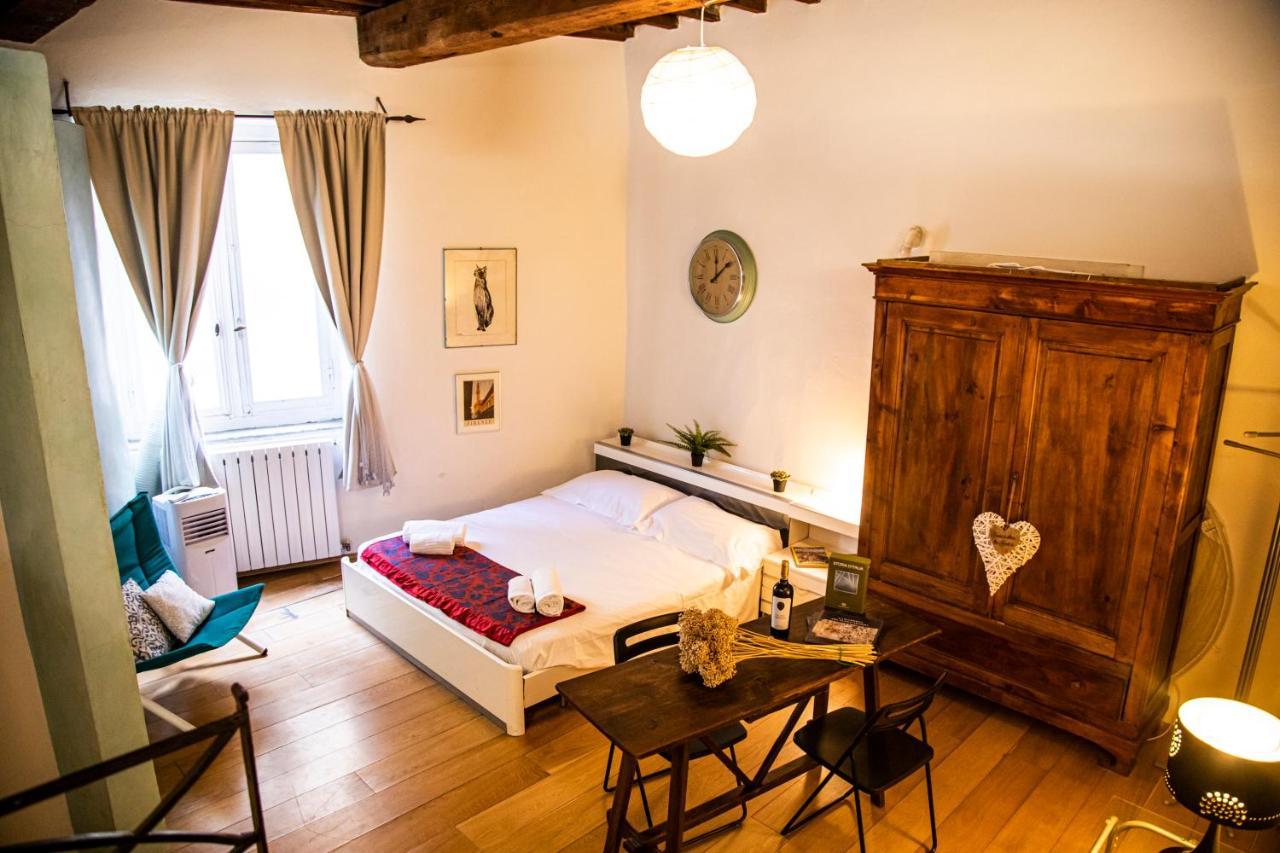 Studio In Tornabuoni Within A Renaissance Building Apartment Firenze Bagian luar foto